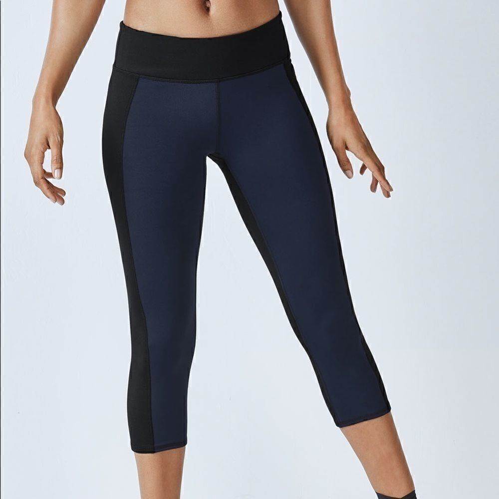Fabletics Roberta Colorblock Capri Leggings